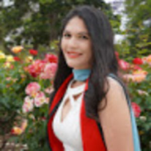 Meet your Posher, Elaine